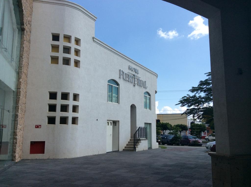 Hotel Fuerte Real Ciudad Guzman Extérieur photo