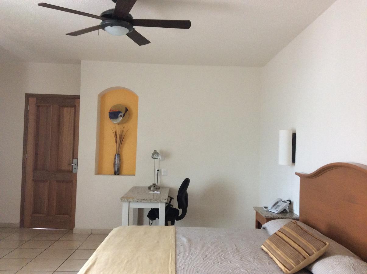 Hotel Fuerte Real Ciudad Guzman Chambre photo